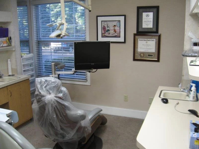 Ronald G. Wilkins DDS General & Restorative Dentistry Picture 1
