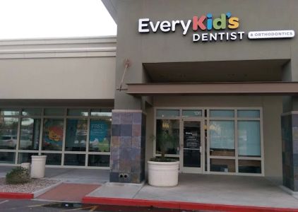 Dr. Lonny D. Carmichael, DDS
