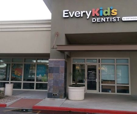 Dr. Lonny D. Carmichael, DDS
