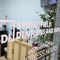 Springfield Dentures and Implants ico