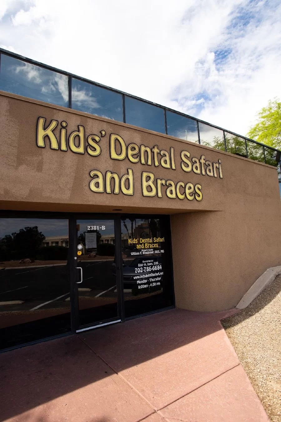 Kids' Dental Safari And Braces 6