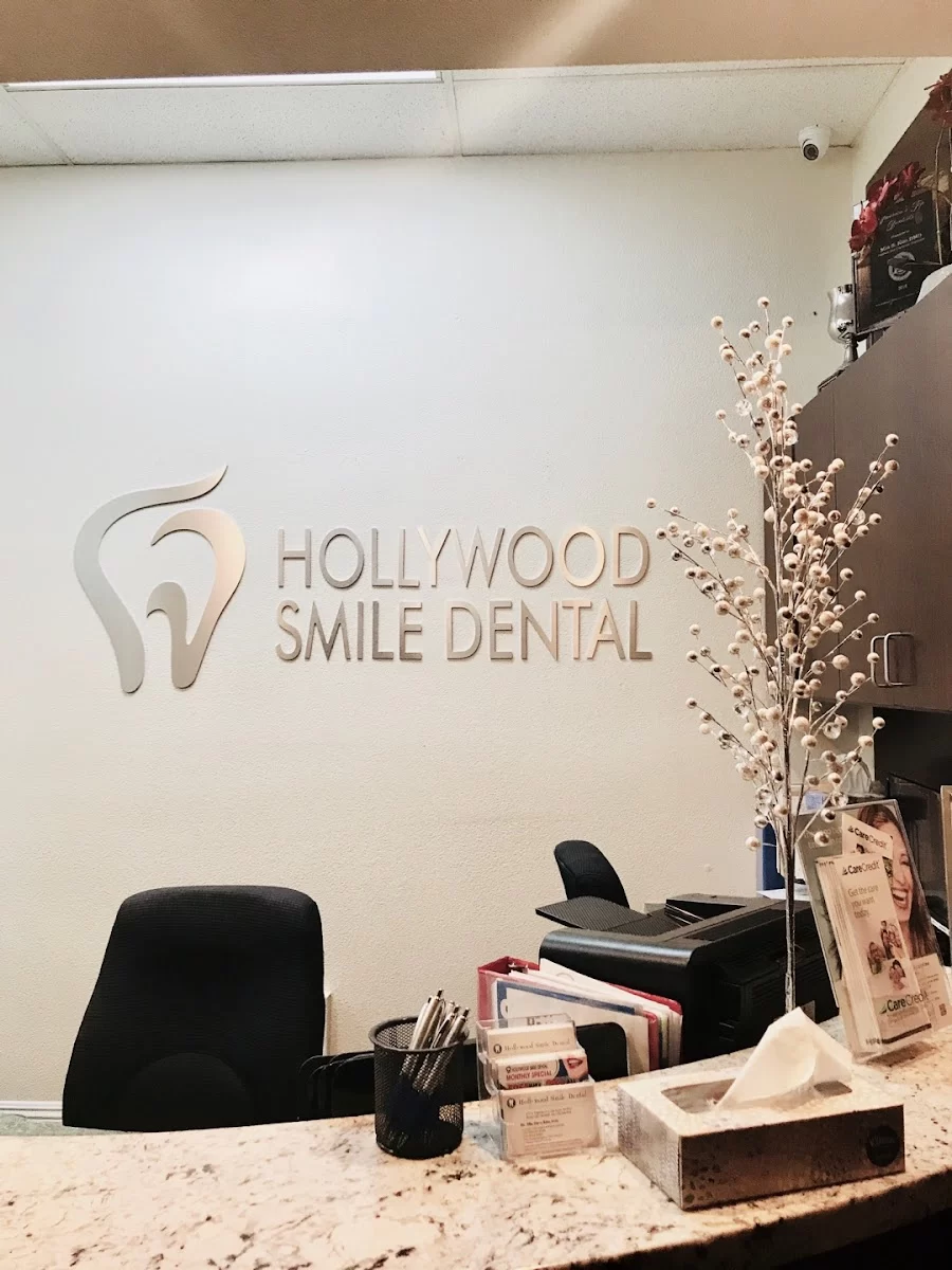 Hollywood Smile Dental 10