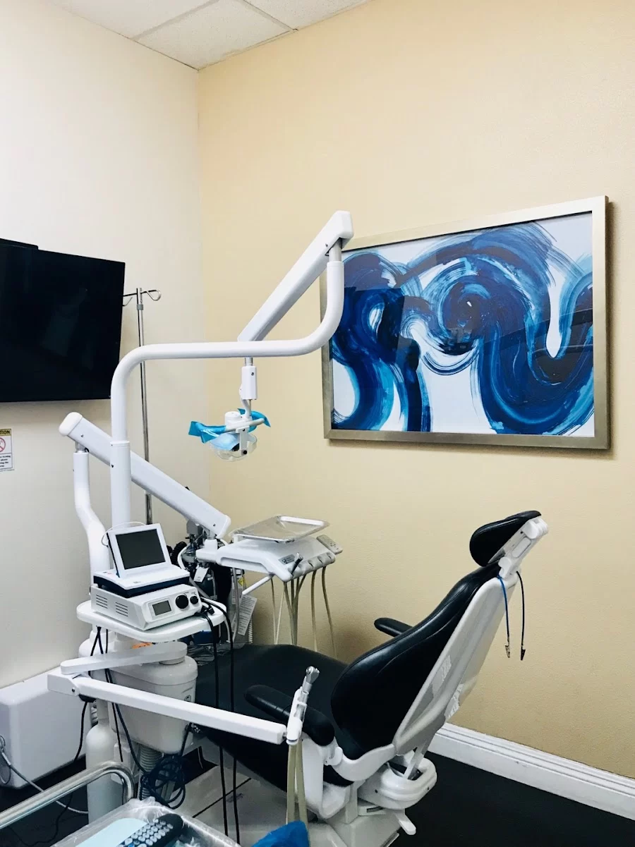 Hollywood Smile Dental 6