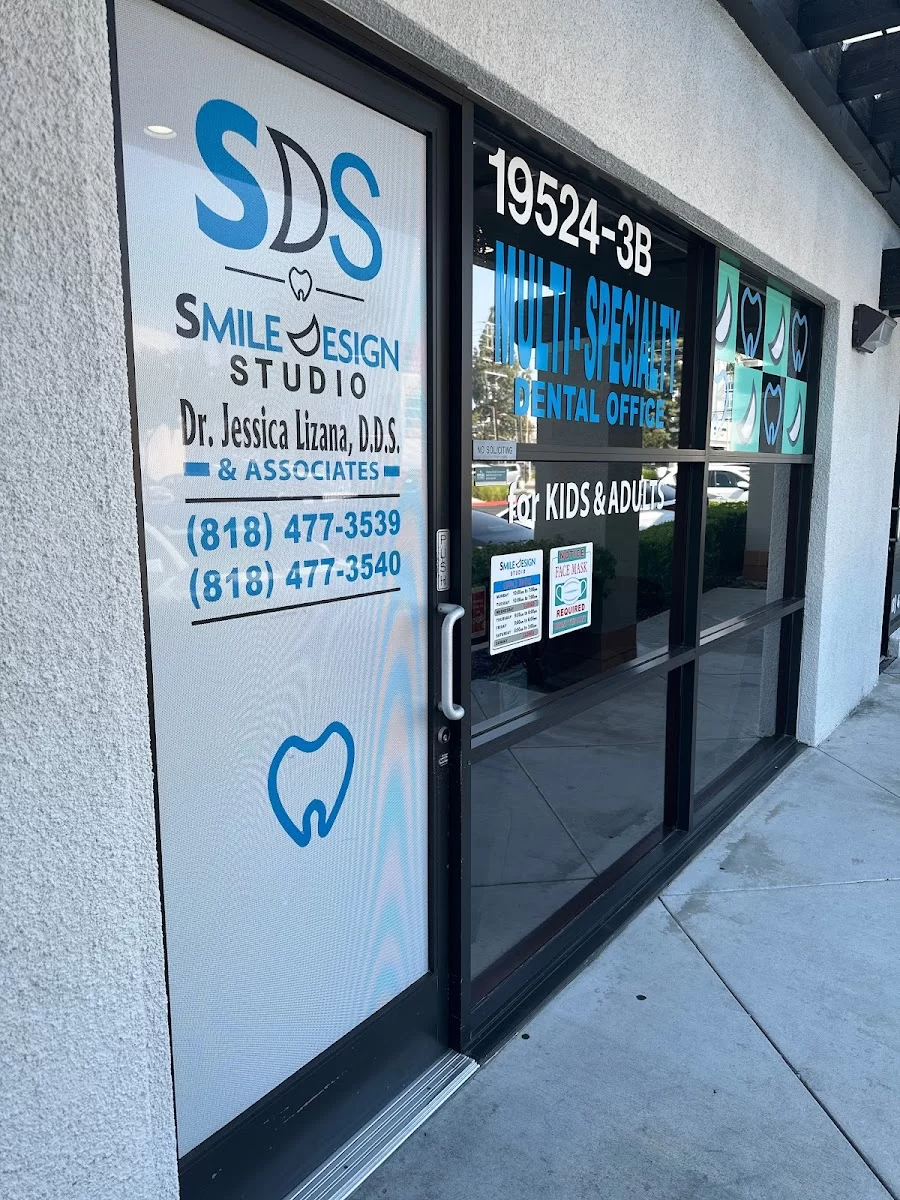 Smile Design Studio / Jessica Lizana, DDS 10