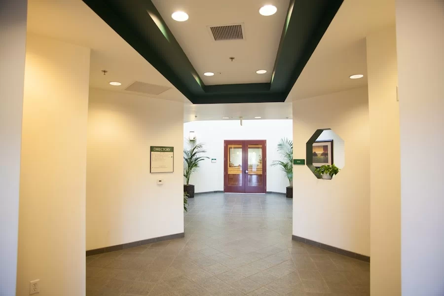The Kargodorian Smile Design Institute Picture 5