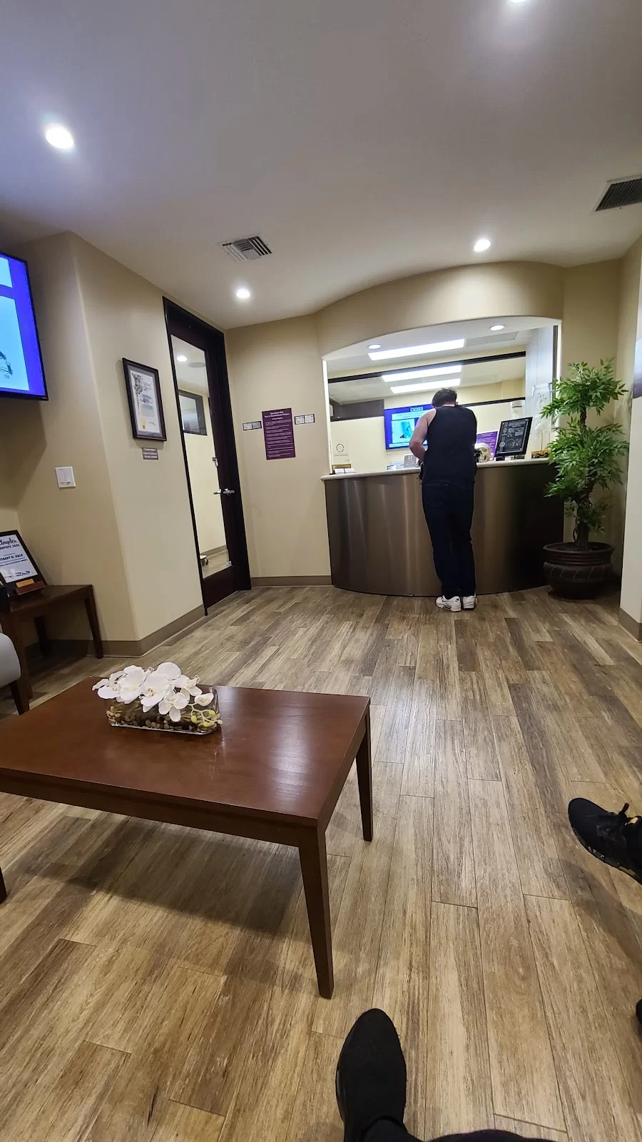 Robert G. Hale DDS Implant Center 9