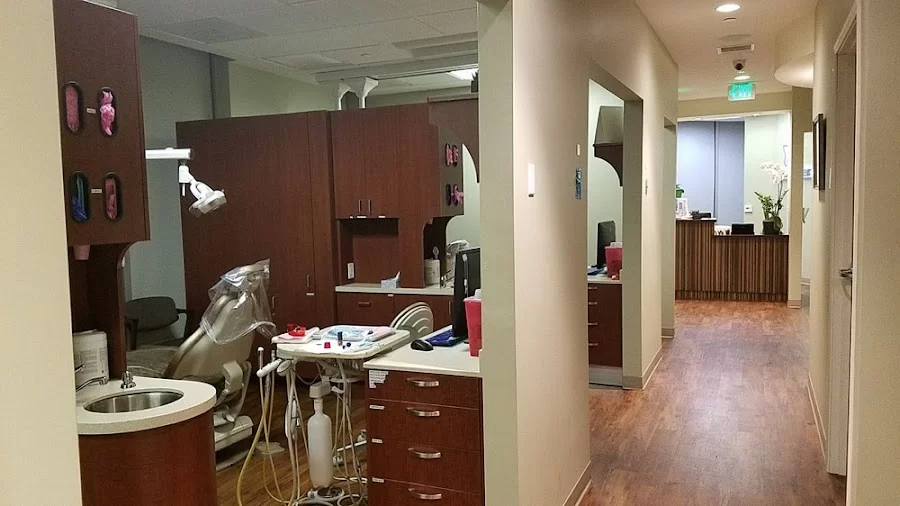 e-Dental Center Picture 6