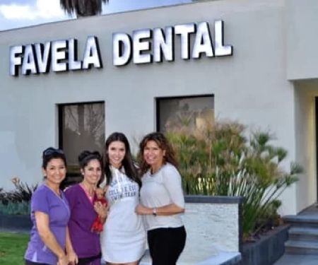 Favela Dental