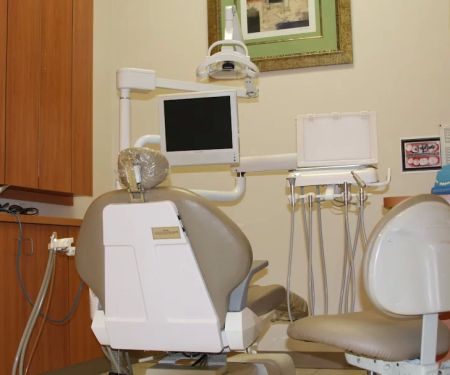 Dr. Frank P. Pham, DDS