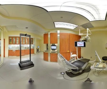 Dr. Smile Lomita