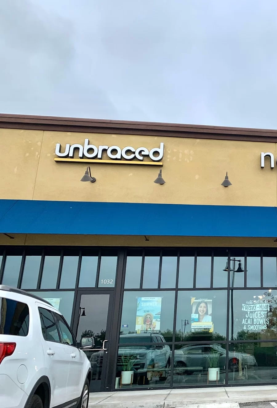 Unbraced Invisalign Studio 10