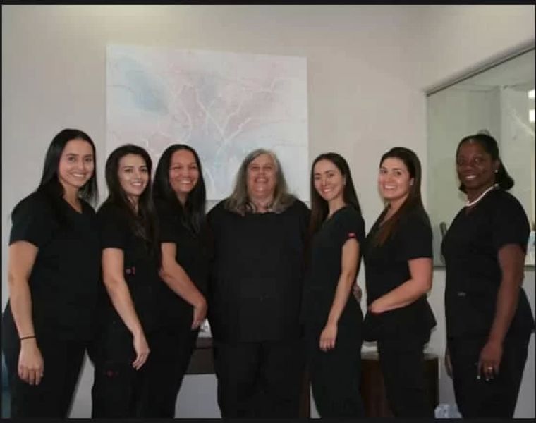 Family Dentistry & Dental Spec: Borrero Ruben DDS