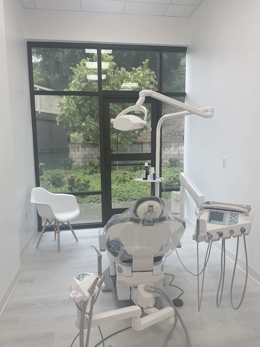 DENTIQUE calabasas 10