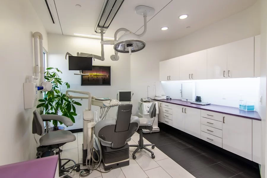 Dr. Steven W. Huang, DDS 1