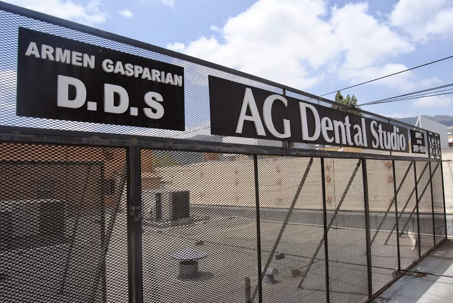 AG Dental Studio 7