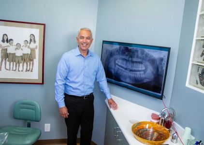 Fernandes Orthodontics | Tony Fernandes DDS | Modern Orthodontist in Los Angeles