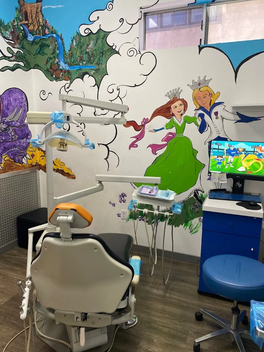 Kids and Teen Dental Place 6