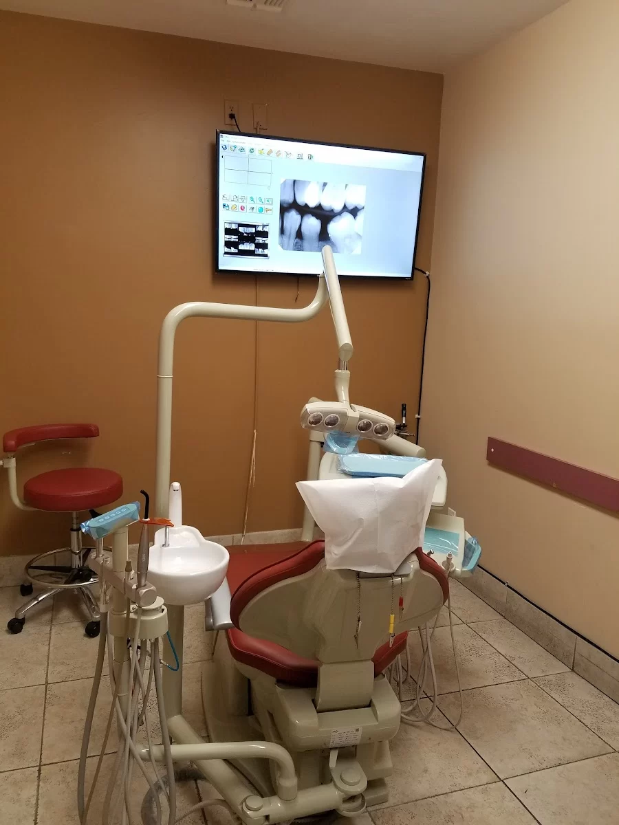 9 to 7 Dental & Orthodontics - Panorama City 5