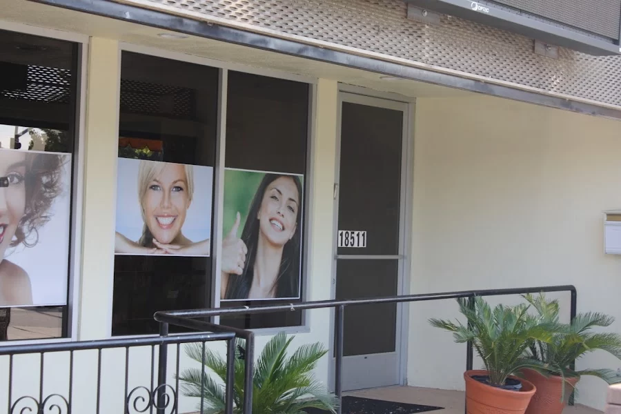 Comfort Dental Center - Reseda 8