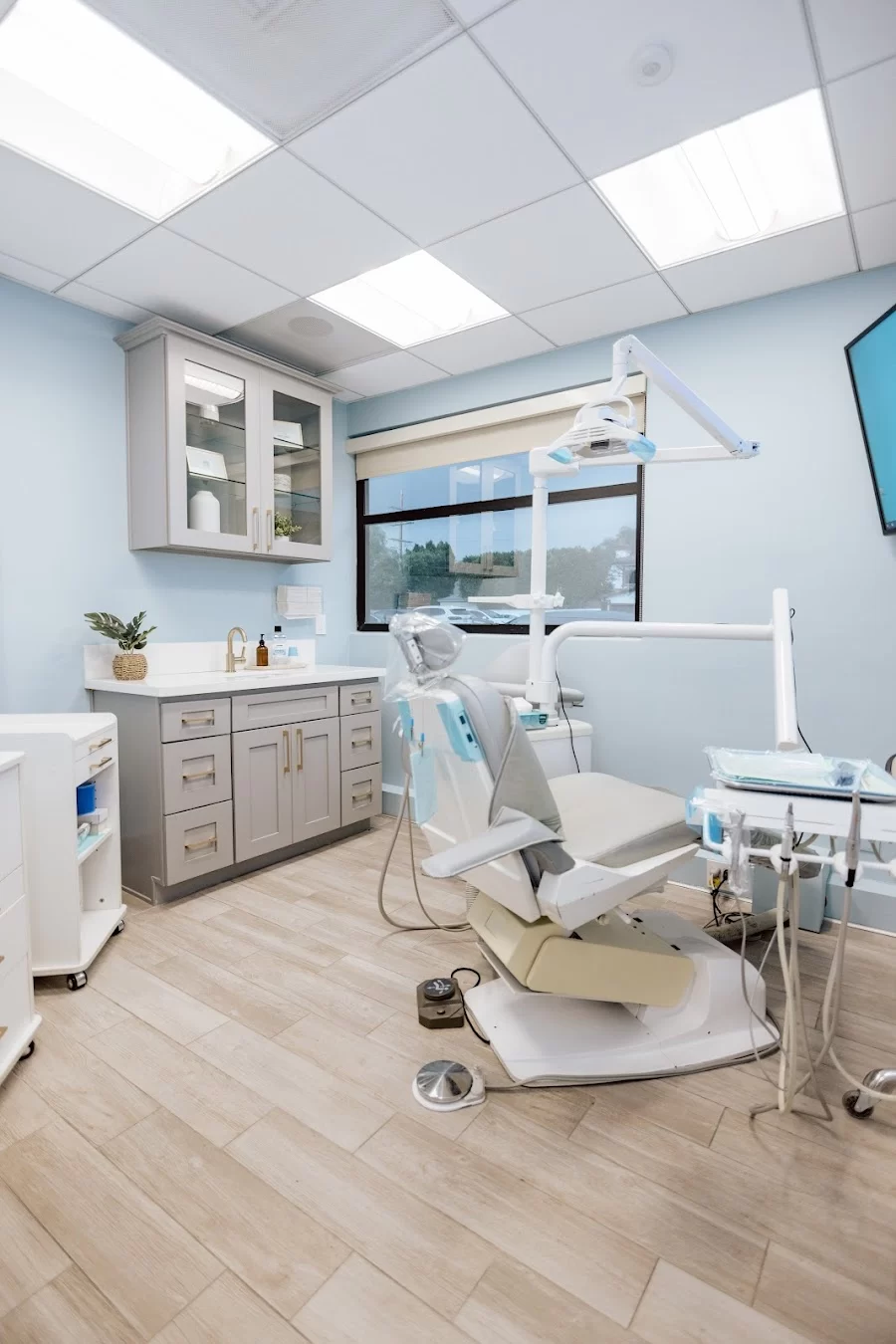 32ology Dental Studio - Argina Kudaverdian, DDS 9