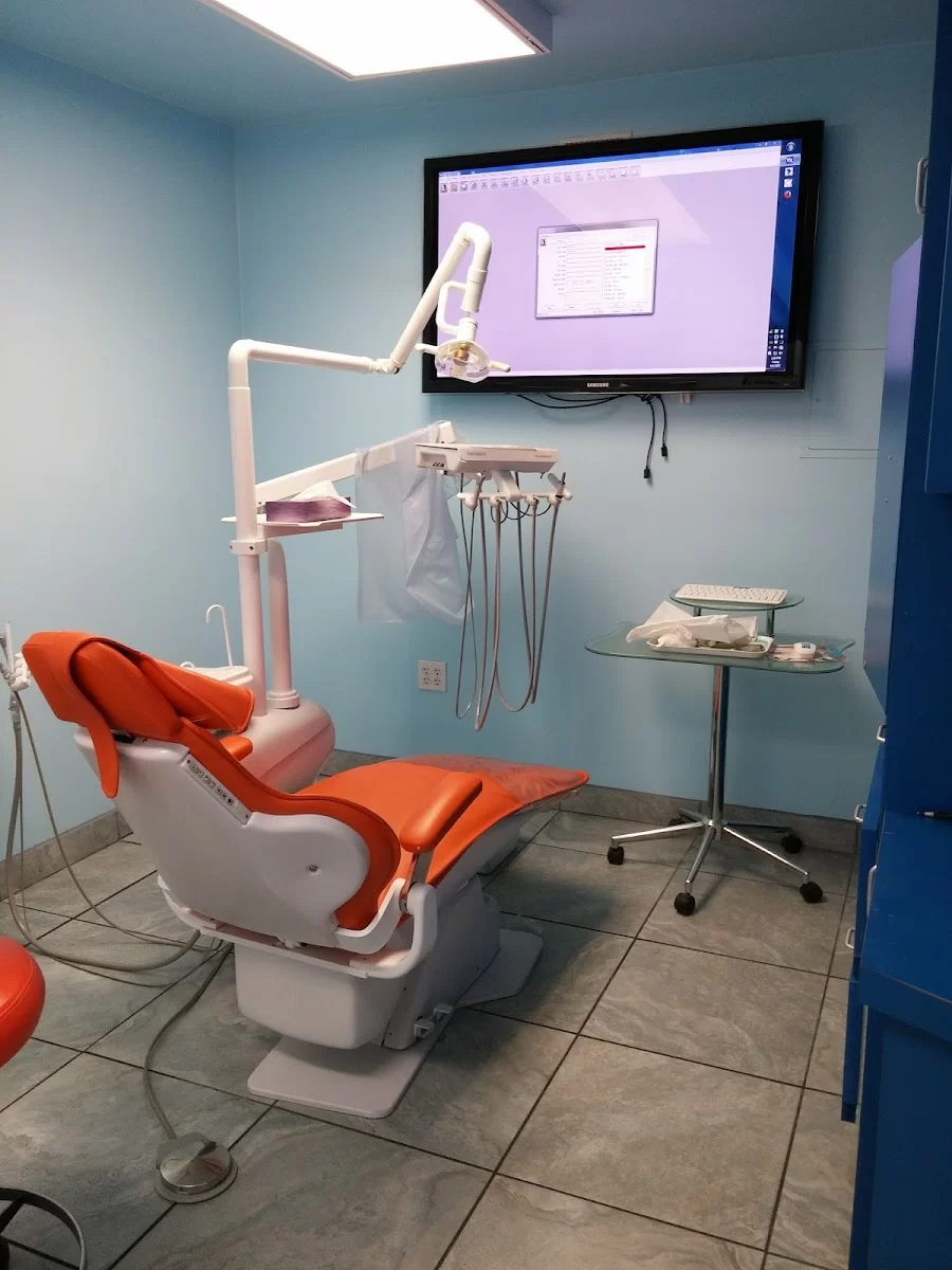 Vaysleyb Gregory DDS Picture 3