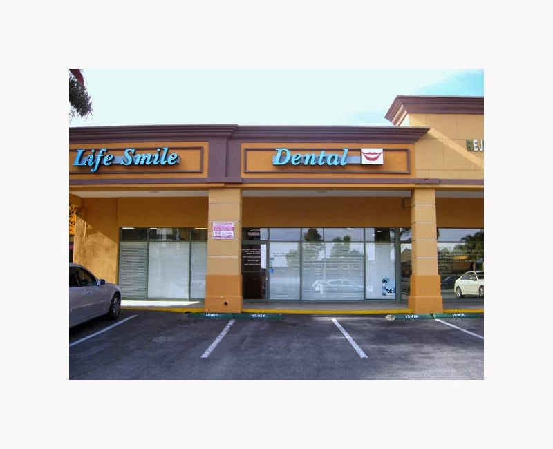 Life Smile Dental Center 2