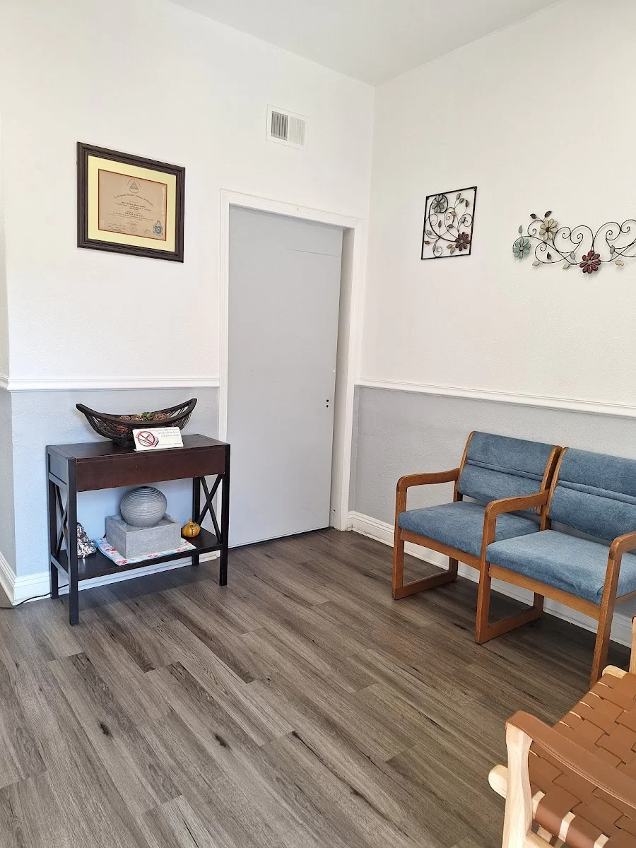 Dental office of Mark A Moses DDS. Dentista Familiar 7