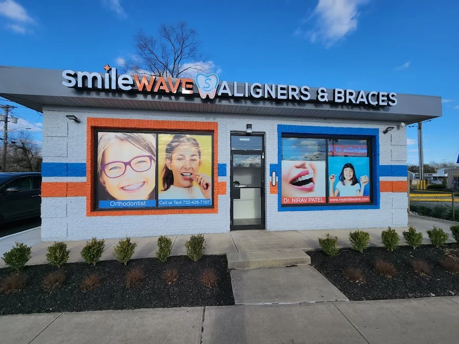 Smilewave Aligners & Braces 3