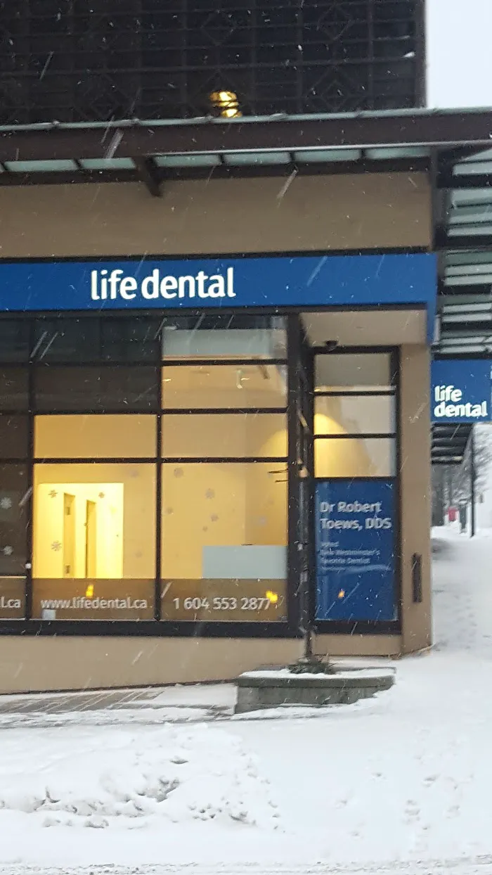 Life Dental 7