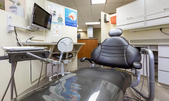 Webster Dental Care of Sauganash Picture 9