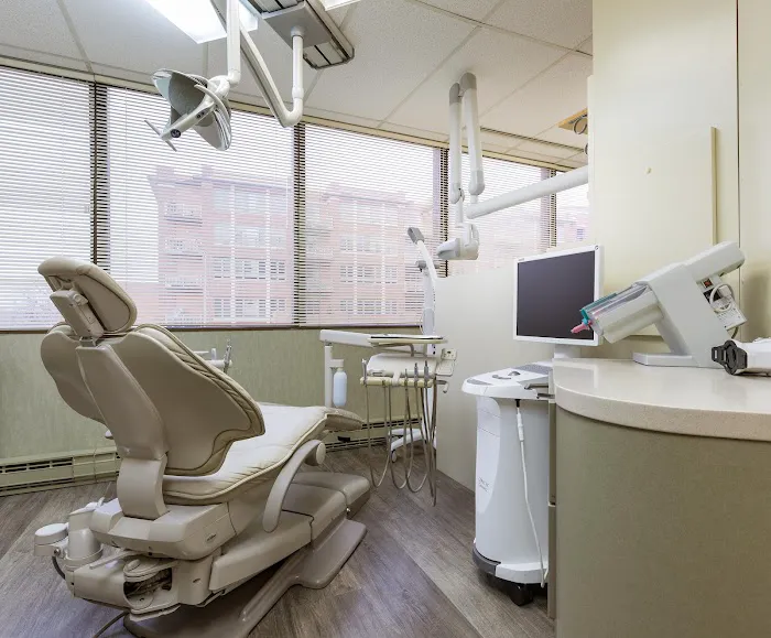 Webster Dental Care of Sauganash Picture 5