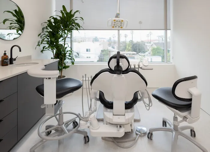 Smile32 Dental Studio Picture 3