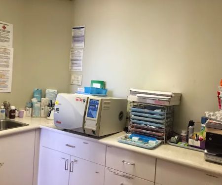 Encino Aesthetic Dental Group / A Dental Emergency Office