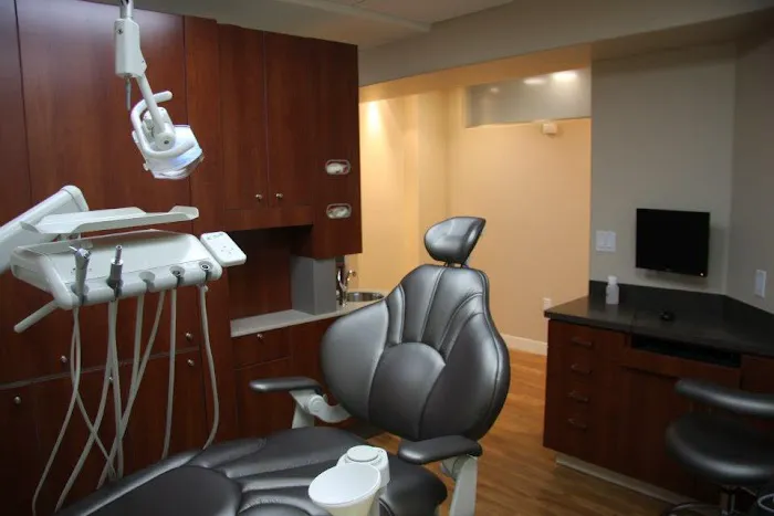 Studio City Dental Arts Picture 10