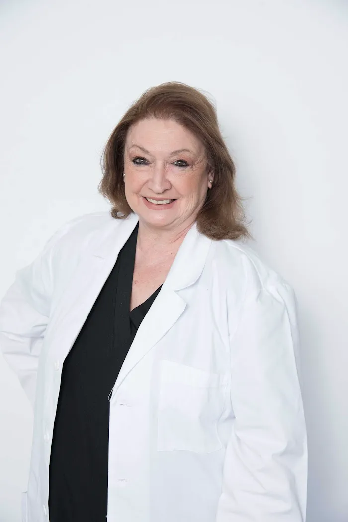 MV Dental Arts Dentist North Hollywood | Cosmetic Dentist North Hollywood | Dental Clinic Picture 1