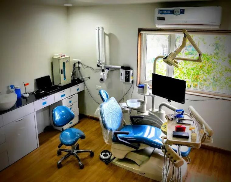 Khelkar’s Dent ‘O’ Spa Dental clinic