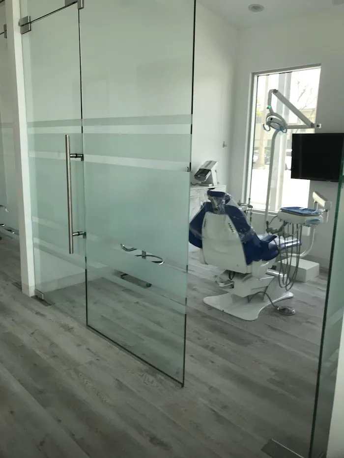 Advance Dental Studio 1