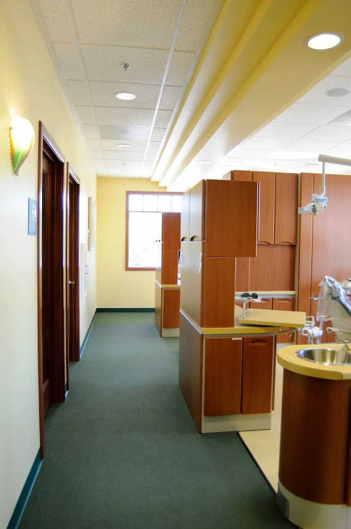 Light Dental Studios of Renton East Valley Picture 1
