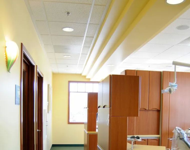 Light Dental Studios of Renton East Valley