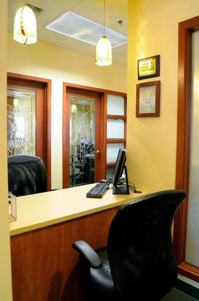 Light Dental Studios of Renton East Valley Picture 4
