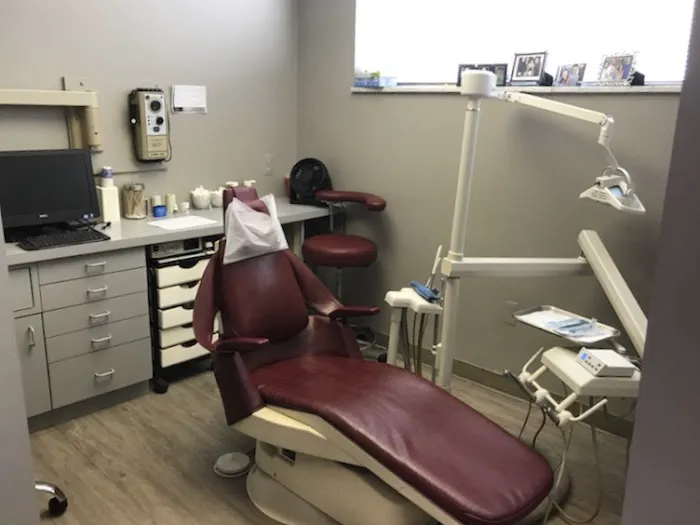 Advanced Dental Center - Lincoln Park Picture 6