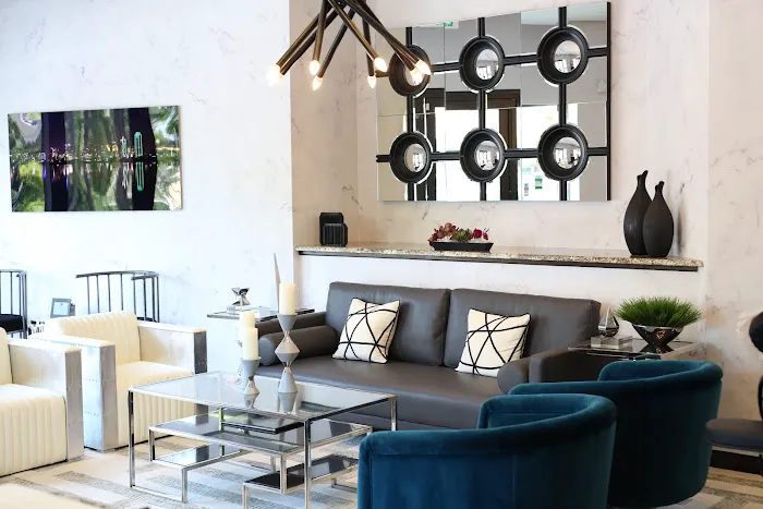 MINT dentistry | Highland Hotel Picture 1