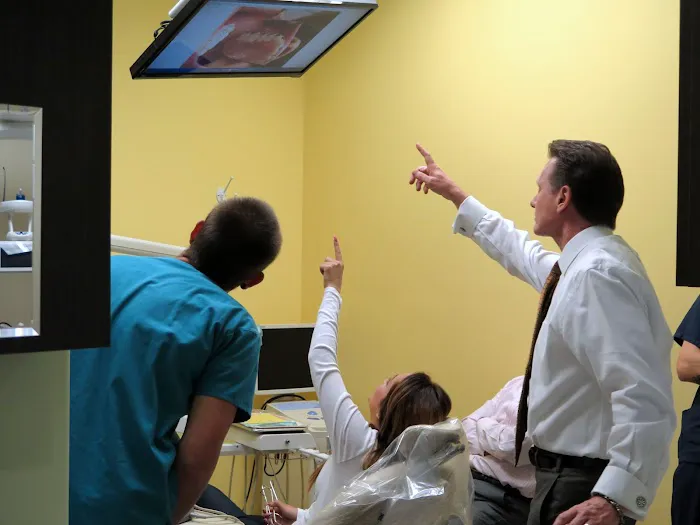 Pinnacle Peak Dental Center - Dr. Randy Lozada Picture 5