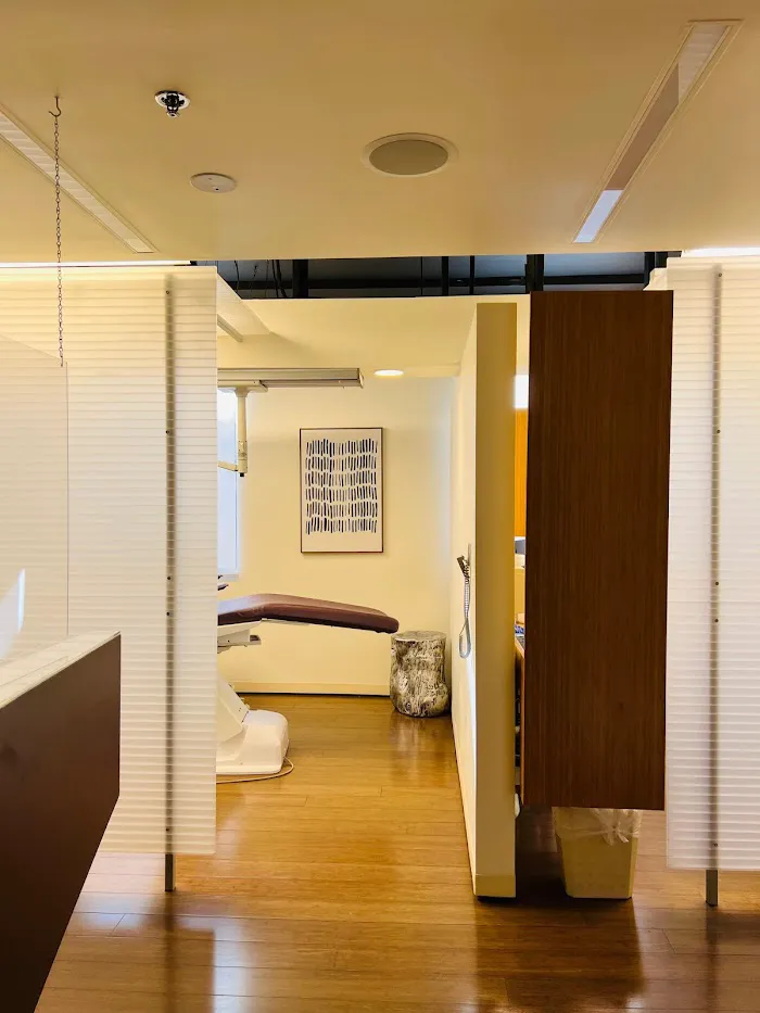 The Dentist Lounge 8
