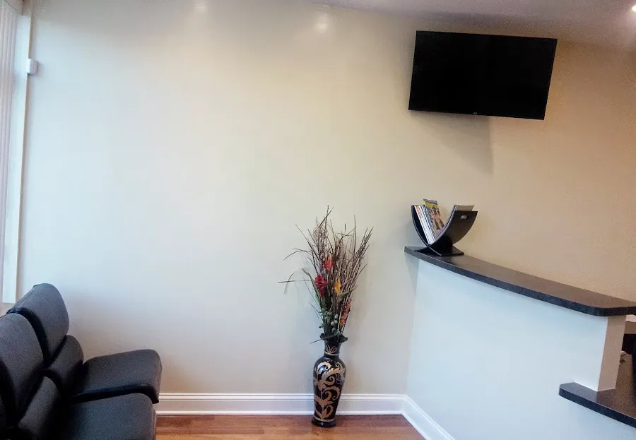 Comprehensive Dental & Implant Center Picture 6