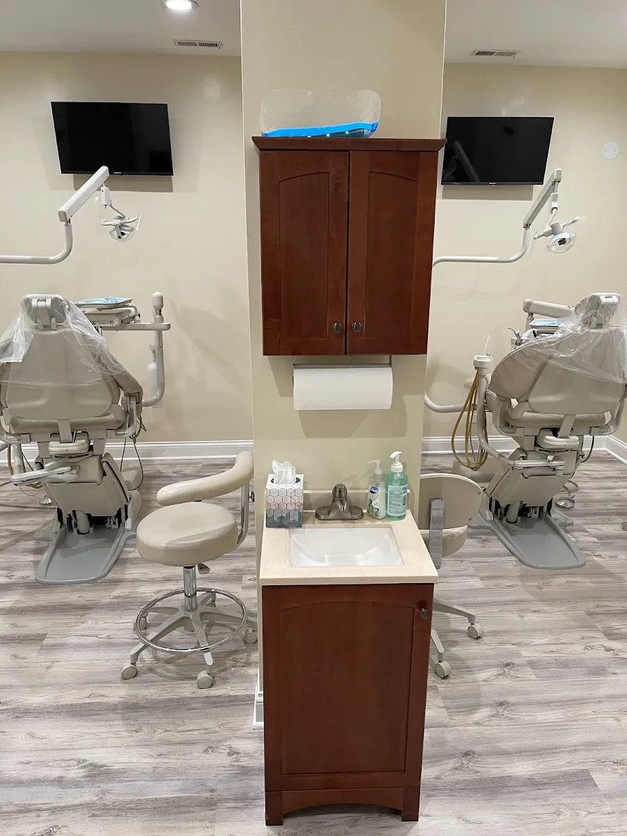 Comprehensive Dental & Implant Center Picture 7