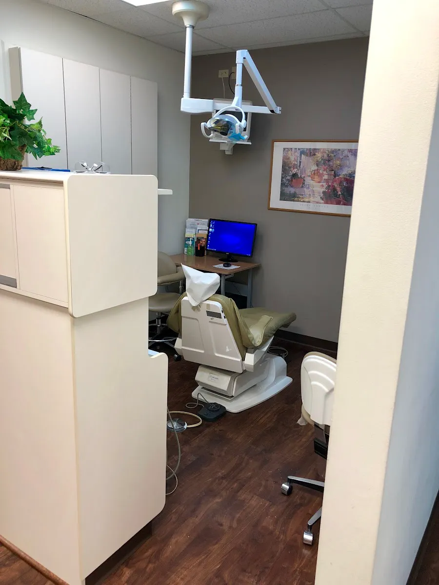 Crestwood Dental & TMJ Care Picture 6