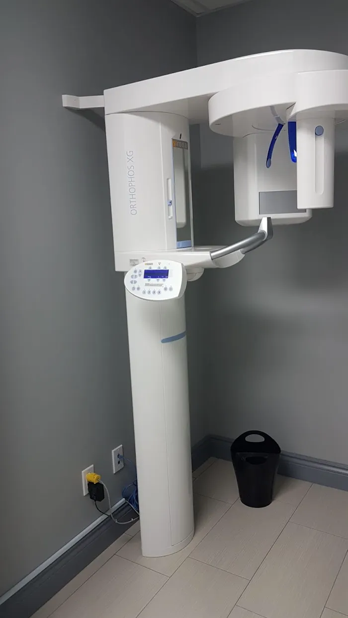 Bathurst-Steeles Dental Centre 1