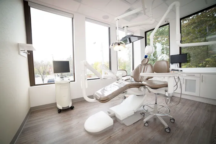 The Dental Clinic - Office of Dr. Rahul Shah, Dr. Deanna Lue, Dr. Janine Koutsaris & Dr. Noah Naygeboren 3