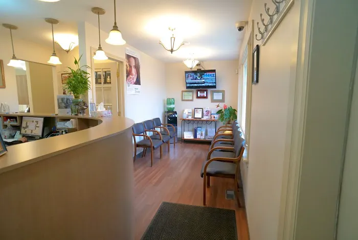 Eringate Dental Clinic | Dr. M. Victoria Razon-Clemente and Associates 7